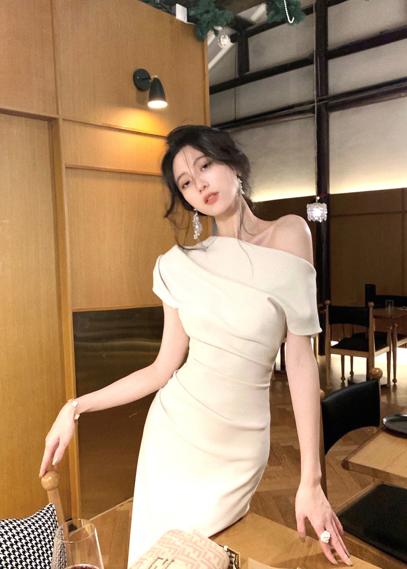 Fashion Sloping Shoulder Dress Spring Women