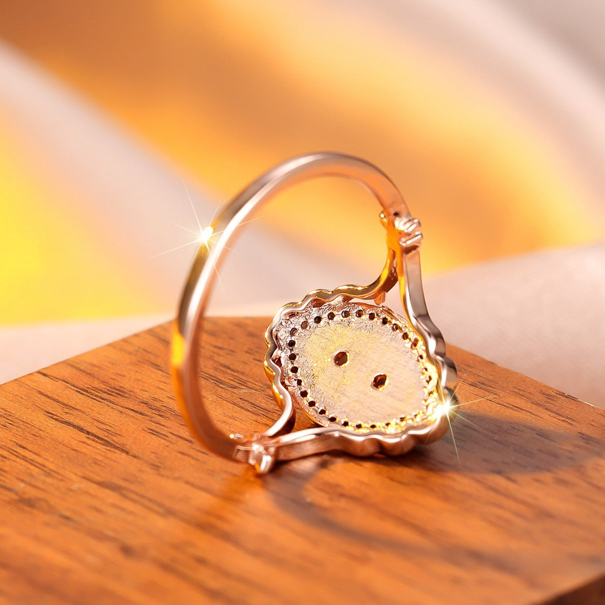 Simple Edgy Ring For Women With A Delicate Lace-like Design