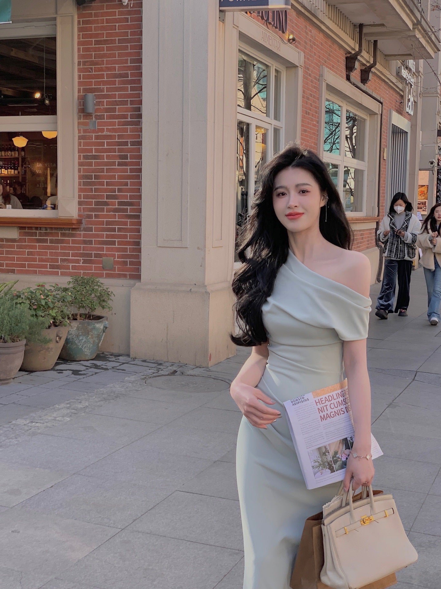 Fashion Sloping Shoulder Dress Spring Women
