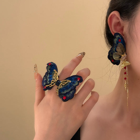 MidRange Womens DiamondEncrusted Embroidered Butterfly Tassel Earrings A Lightly Luxurious HighEnd Accessory